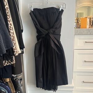Chic Strapless Black Dress